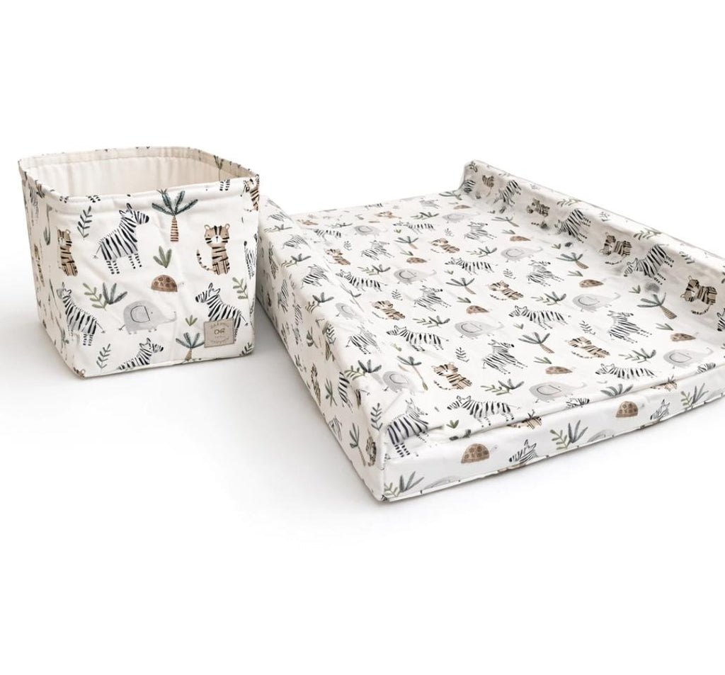 Set Cambiador Antivuelco Estampado con Contenedor Pañalero